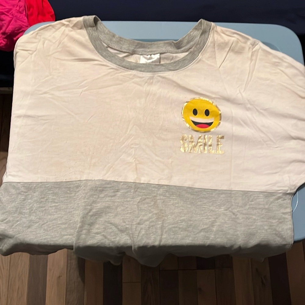 Smile long sleeve shirt. XXL